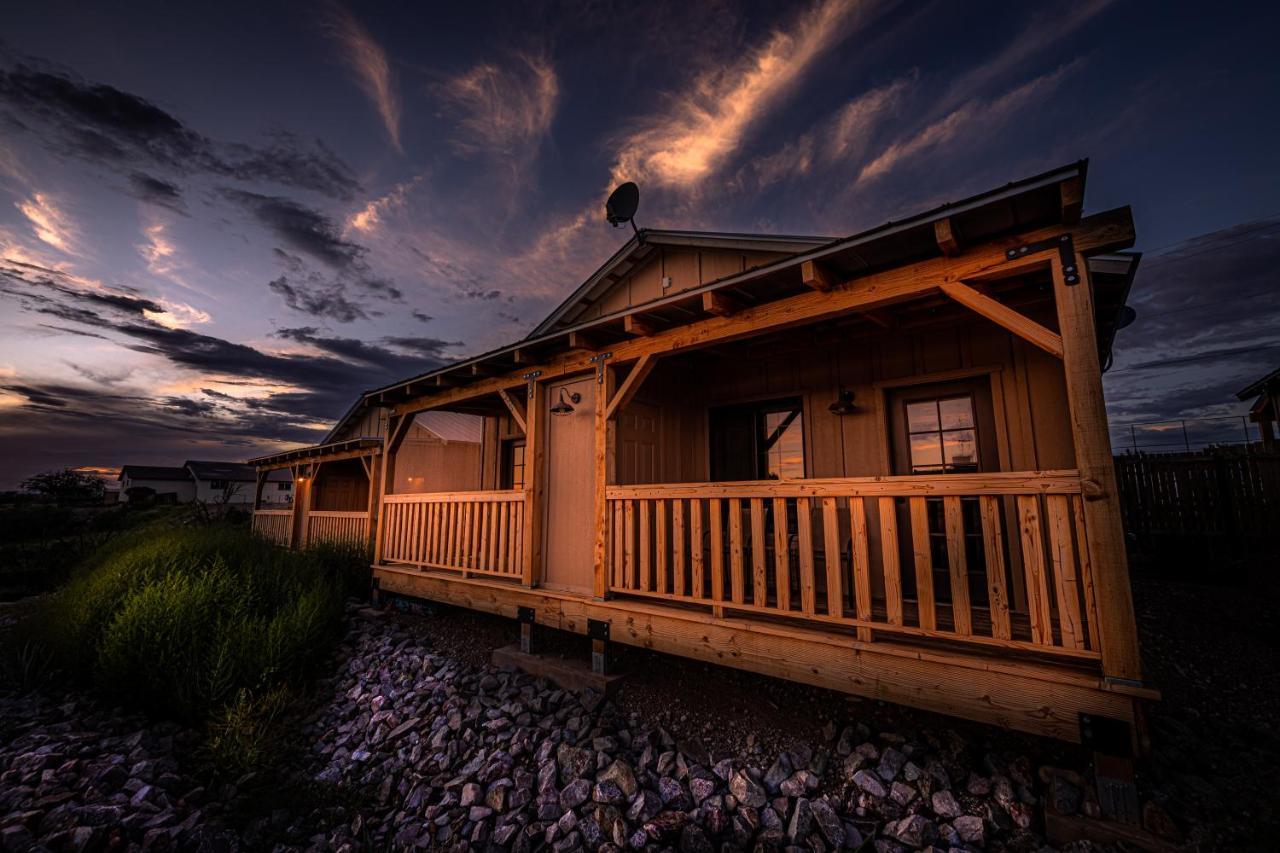 -Pet Friendly- Miners Cabin #6 - King Bed With Private Balcony Tombstone Exterior foto