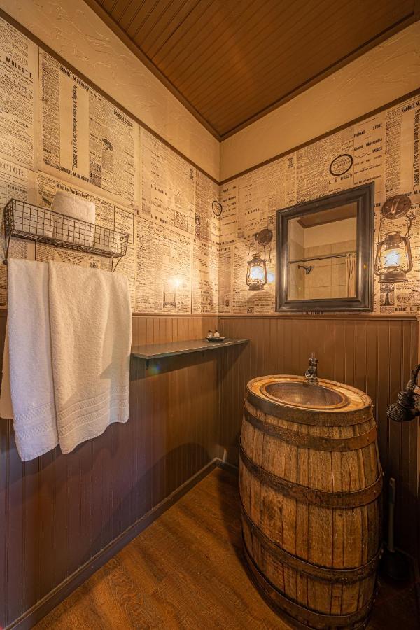 -Pet Friendly- Miners Cabin #6 - King Bed With Private Balcony Tombstone Exterior foto